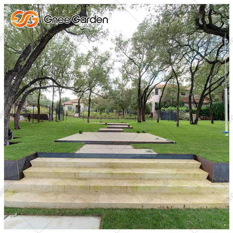 Tijorat binolari uchun korten zinalari