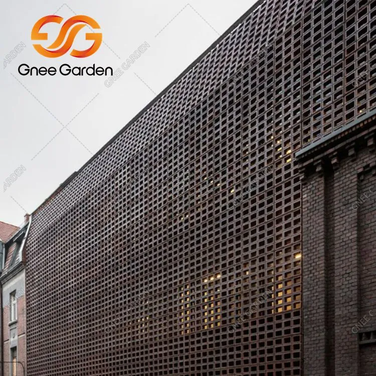 Zanglamaydigan po'latdan yasalgan devor